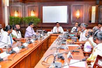 කඳුරට හින්දු පූජකවරු සහ ජනාධිපති ලේකම් අතර හමුවක්