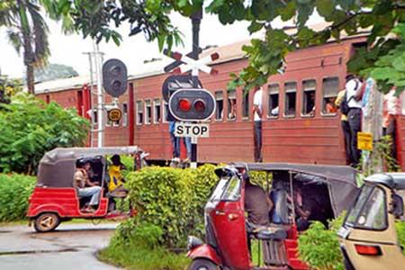 අද සිට හෙට දක්වා කොටා පාර දුම්රිය හරස් මාර්ගය වසා තැබේ
