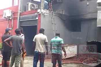 තලවතුගොඩ ගින්නෙන් පුද්ගලයෙකු මරුට
