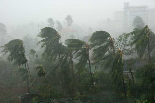 දිවයිනේ ප්‍රදේශ රැසකට තද සුළං