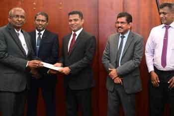සෞඛ්‍ය ආයතන 17කට නව අධ්‍යක්ෂවරුන් පත් කෙරේ