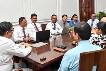 රේගුවට කඩදාසි එපා වෙයි