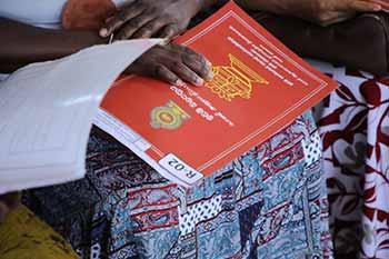 බදුල්ල දිස්ත්‍රික්කයේ ප්‍රාදේශීය බලප්‍රදේශ රැසක ජනතාවට ඉඩම් බලපත්‍ර