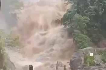 හිටි හැටියේ රාවණා ඇල්ලේ ජලය වැඩිවෙයි - පවුල් 40කට අනතුරු ඇඟවීමක්