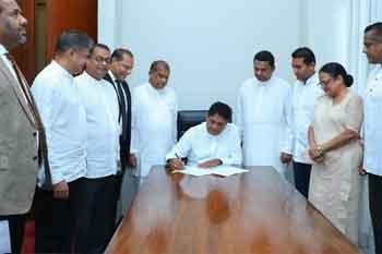 උපරිමාධිකරණයේ පුරප්පාඩු ගැන විවාදයක් ඉල්ලා කතානායක වෙත විපක්ෂයෙන් ලිපියක්