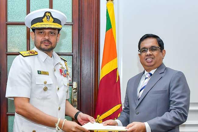 නව නාවික හමුදාපති ලෙස වයිස් අද්මිරාල් ඩේමියන් ප්‍රනාන්දු පත් කෙරේ