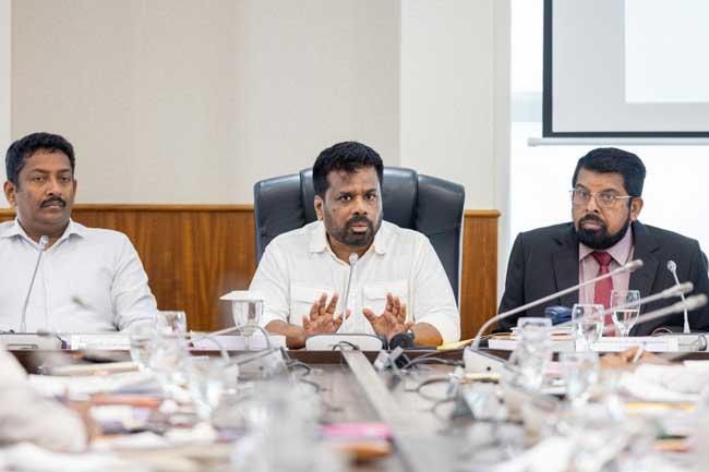 දිස්ත්‍රික් ලේකම් සමුළුව ජනපති ප්‍රධානත්වයෙන්