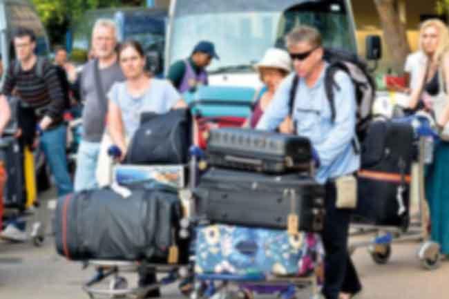 ජුලි මාසයේ ගෙවුණු දින 15ට සංචාරකයින් 90,122ක් මෙරටට ඇවිත්