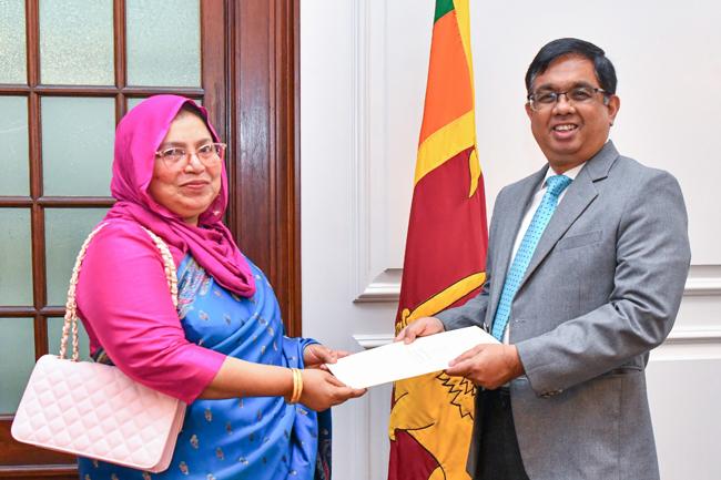 මුදල් කොමිෂන් සභාවේ නව සභාපති සහ සාමාජිකයන් පත් කෙරේ