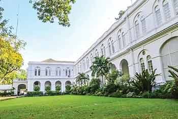ජනපති මන්දිරවල පිටස්තරයින් තුන්දහසකට වැඩිය නවාතැන් අරන්