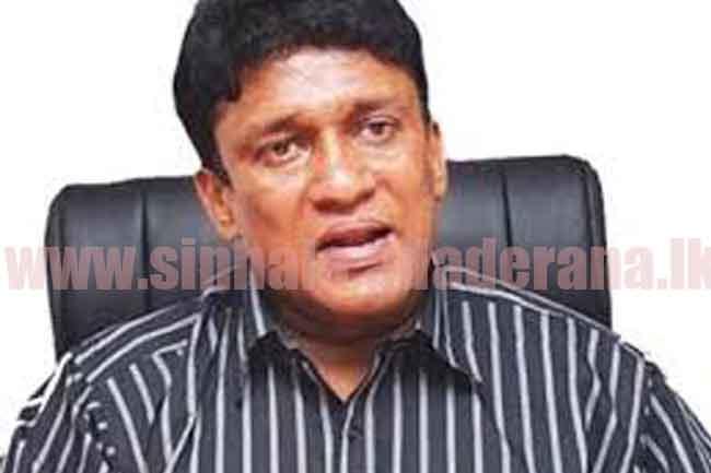 විපක්ෂ නායකට එරෙහි විශ්වාසභංග යෝජනාවට මනොගේ විරෝධය