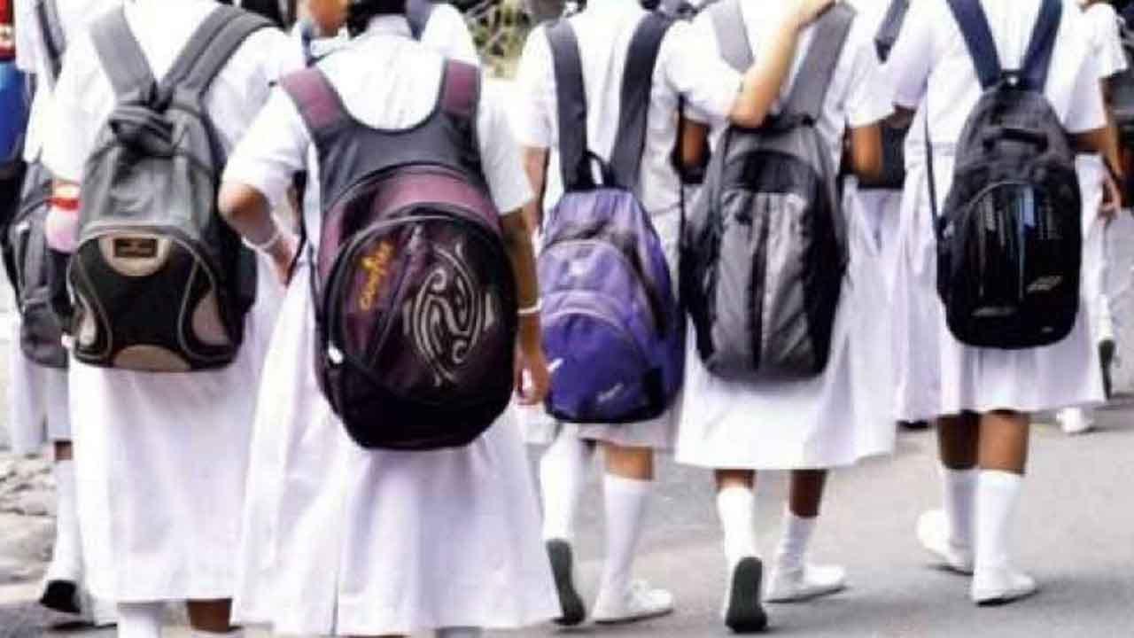 නව පාසල් වාරය හෙටින් ඇරඹේ
