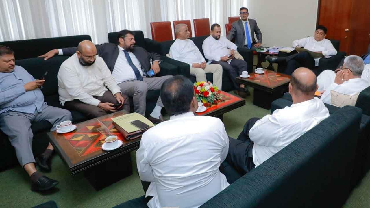 සජිත් සහ විපක්ෂයේ දෙමළ දේශපාලනඥයන් අතර හමුවක්