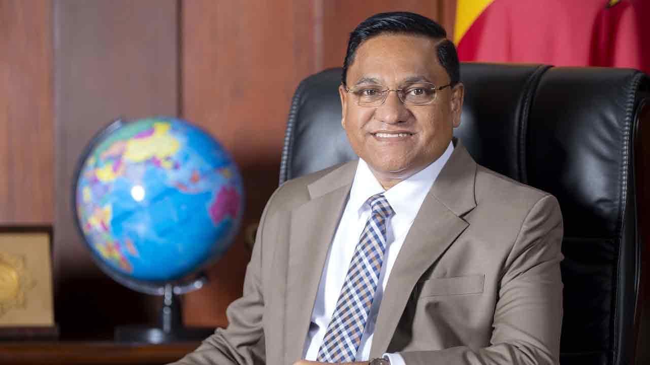අමාත්‍ය විජිත හේරත්  තායිලන්තයේ නිල සංචාරයක