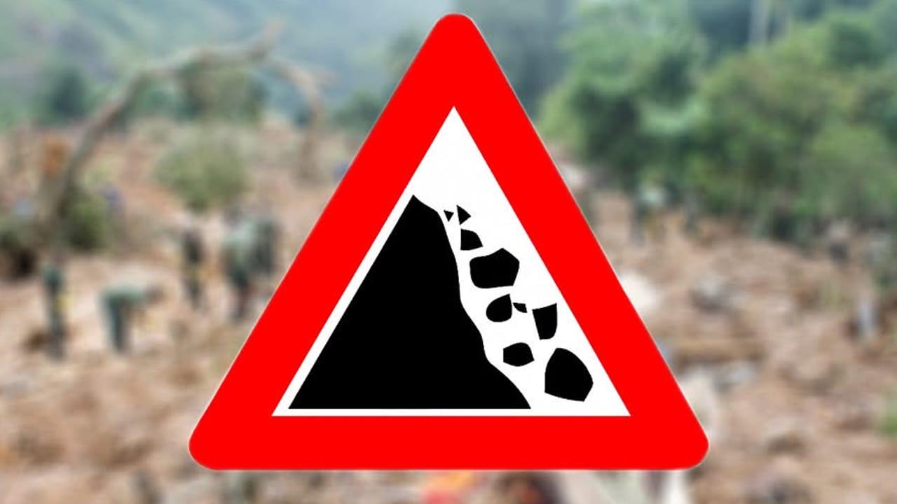 දිස්ත්‍රික්ක තුනකට නායයෑමේ අනතුරු ඇඟවීම් නිකුත් කෙරේ