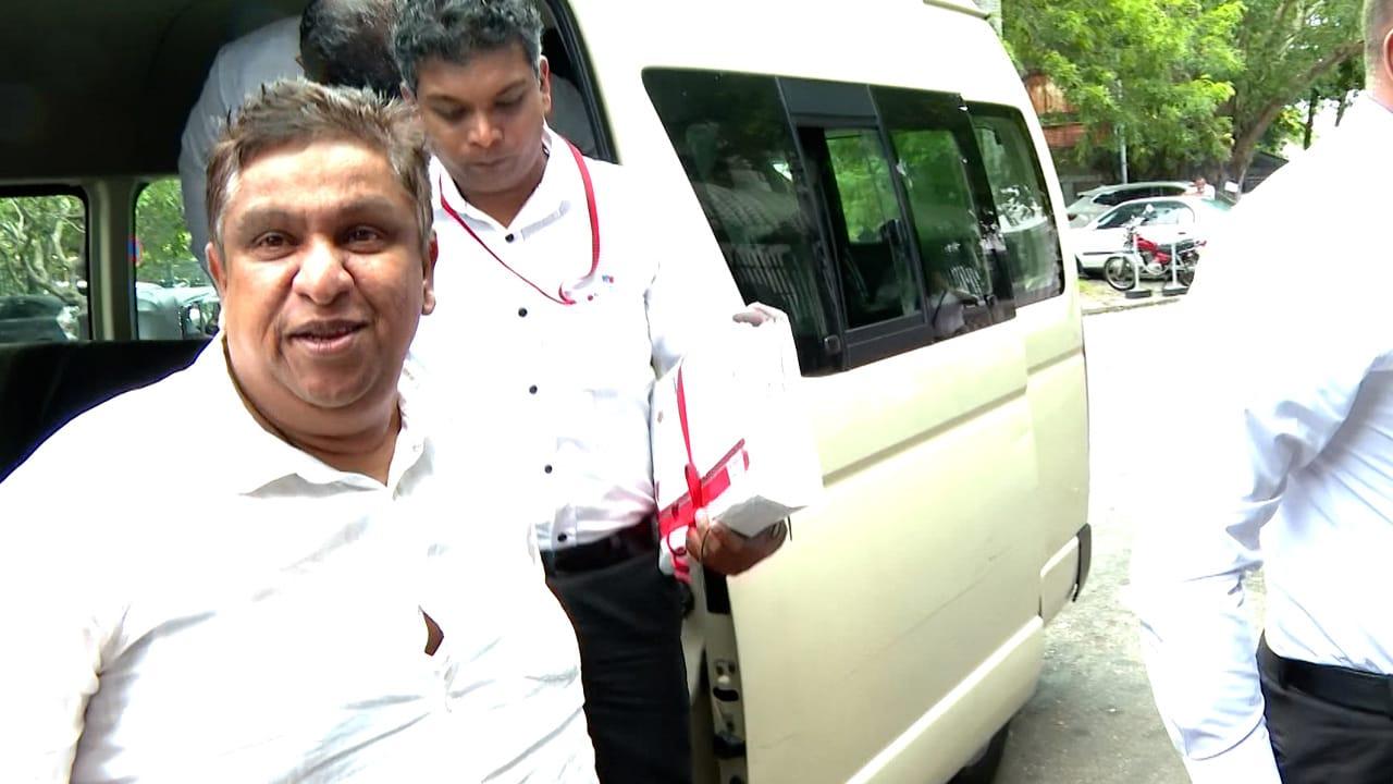 චාමර සම්පත්     ඔක්තෝබර් 23 දක්වා රක්ෂිත බන්ධනාගාර ගත කෙරේ!