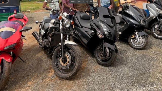 අධිබලැති යතුරුපැදි 5ක් සමඟ සැකකරුවෙක් කොටුවෙයි