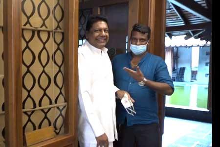 පක්ෂ කිහිපයක් එක්වී අපි ශ්රී ලංකා නමින් සංවිධානයක් පිහිටුවා ගනී