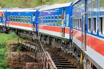 අද සිට දුම්රිය ආසන වෙන්කිරීම ඔන්ලයින් ක්රමයට පමණයි