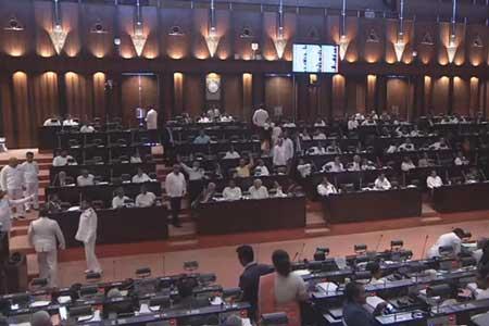 වැට් වැඩිකිරීමට අදාළ නියමය වැඩි ඡන්දයෙන් සම්මත වෙයි