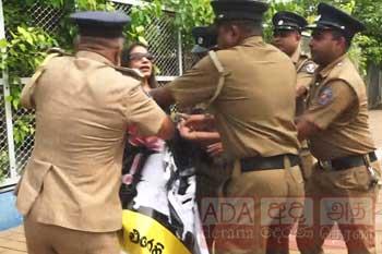 ජනාධිපති ලේකම් කාර්යාලය අසල උණුසුම් තත්ත්වයක්
