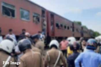 දුම්රියේ ගැටී තරුණයෙක් මරුට