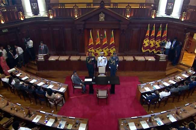 නව රජයේ කැබිනට් මණ්ඩලය දිවුරුම් දෙයි