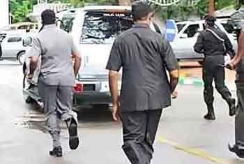 හිටපු ජනපතිවරුන්ට ලබා දී ඇති ත්රිවිධ හමුදාව ලබන සතියේ සිට ඉවතට