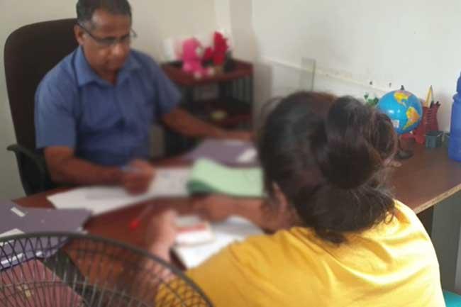 දකුණු කොරියාවේ රැකියා සිහින පෙන්වූ කාන්තාවක් අත්අඩංගුවට