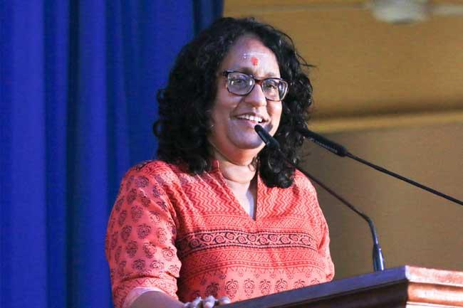 ටියුෂන් කර්මාන්තය ප්රවර්ධනය වූ හේතුව අගමැතිනිය පහදයි
