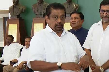 රනිල්ගෙන් තැනක් නොලද ලක්ෂ්මන් විජේමාන්න සබජ සරණ යයි
