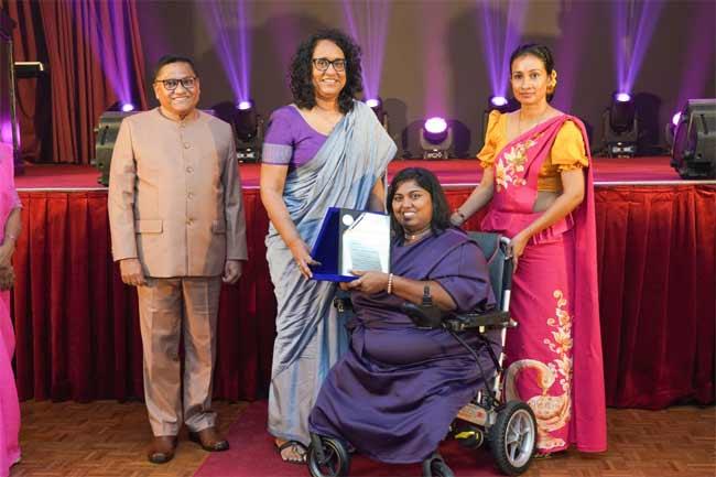 සියලුම කාන්තාවන් සහ ගැහැණු ළමයින් ආරක්ෂා කළ යුතුයි - අගමැති