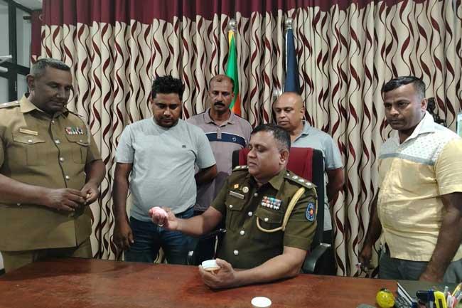 අයිස් මත්ද්රව්ය සමග පුද්ගලයෙක් අරණායකදී අත්අඩංගුවට