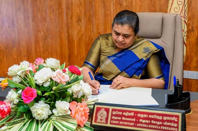 ඌව පළාත් සභාවේ නව ප්රධාන ලේකම්වරිය වැඩ භාරගනී