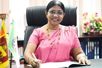 ජාතික අධ්යාපන ආයතනයේ අධ්යක්ෂ ජනරාල් සිය ධුරයෙන් තාවකාලිකව ඉවත් වෙයි