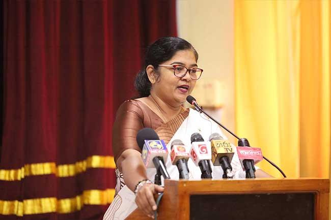 මුල් ළමාවිය දරුවන්ගේ රැකවරණය හා සංවර්ධනය සොයා බලන්න කාන්තා හා ළමා කටයුතු ඇමතිනිය රත්නපුරට