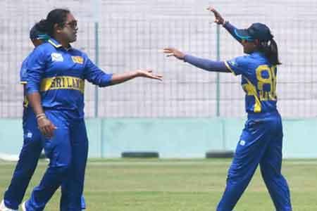 චමරිගේ තුන්ඉරියව් දක්ෂතා ශ්රී ලංකාව දිනවයි