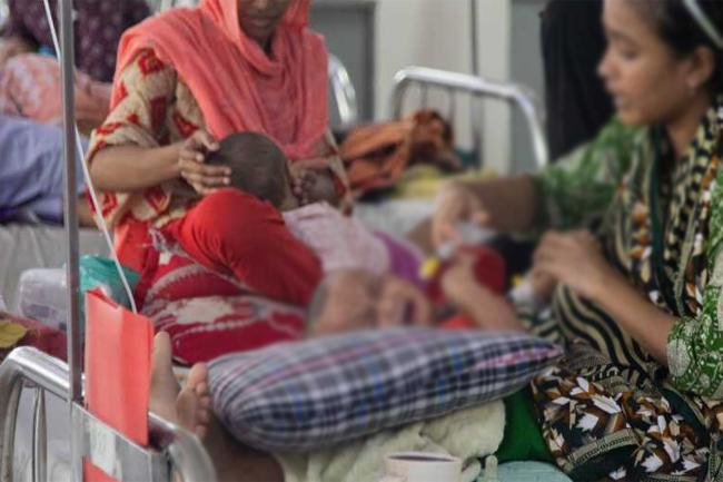 බංග්ලාදේශයේ පැතිර යන සරම්ප රෝගයෙන් මාස 2ක් තුළ දරුවන් 500ක් මරුට