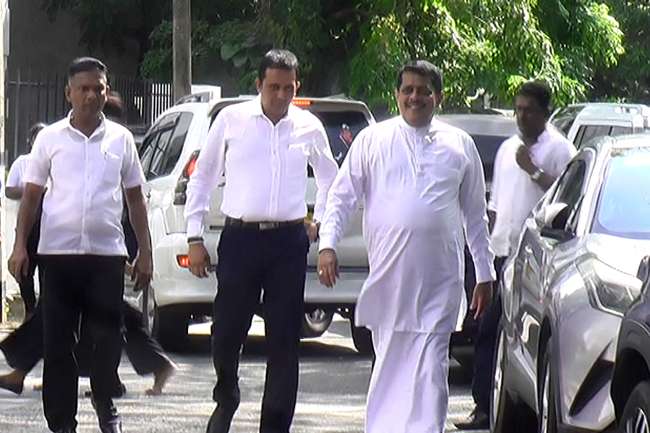 සරණ අධිකරණයට