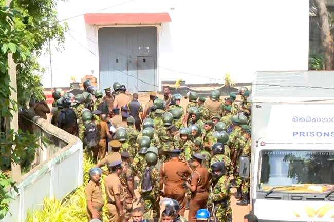 මීගමුව බන්ධනාගාර ගැටුමින් මියගිය ගණන 25ක් දක්වා ඉහළට - 100කට තුවාල