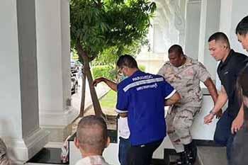 තායිලන්තයේ රාජ්ය කාර්යාලයක වෙඩිතැබීමක්