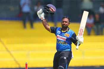 ICC එක්දින පිතිකරණ ශ්රේණිගත කිරීම්වල චරිත් අසලංක ඉදිරියට