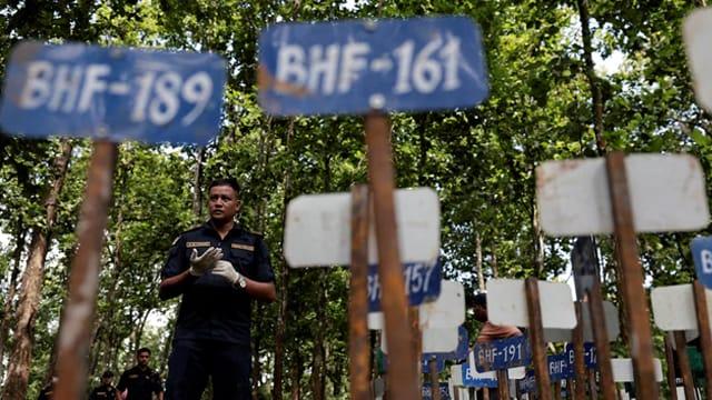 නේපාලයේ ගංවතුරෙන් මියගිය හඳුනා නොගත් සිරුරු තාවකාලිකව මිහිදන් කිරීමට පියවර