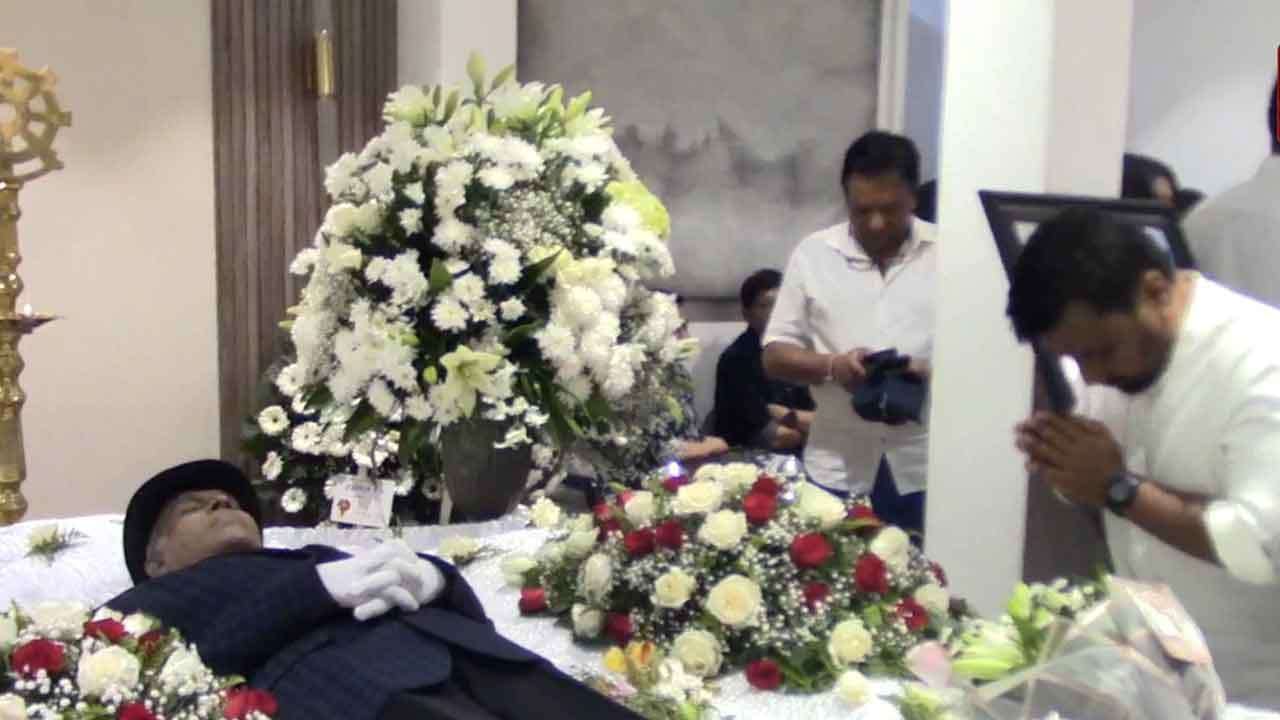 ප්රියංකර පෙරේරාගේ දේහයට ජනපතිගෙන් අවසන් ගෞරව