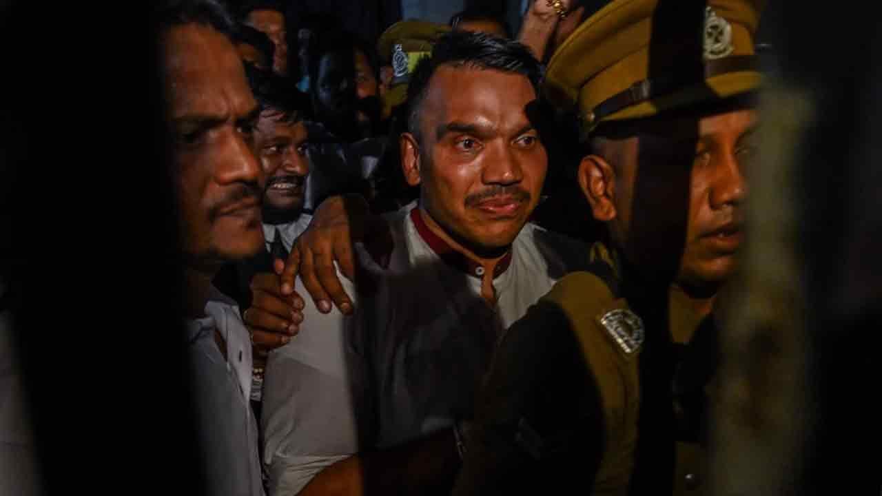 නාමල්ට ගෙදරින් කෑම කන්න අවසර