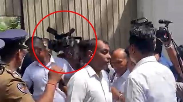 රනිල්ගේ ආරක්ෂකයෙකුගේ සිරසට පහරක්