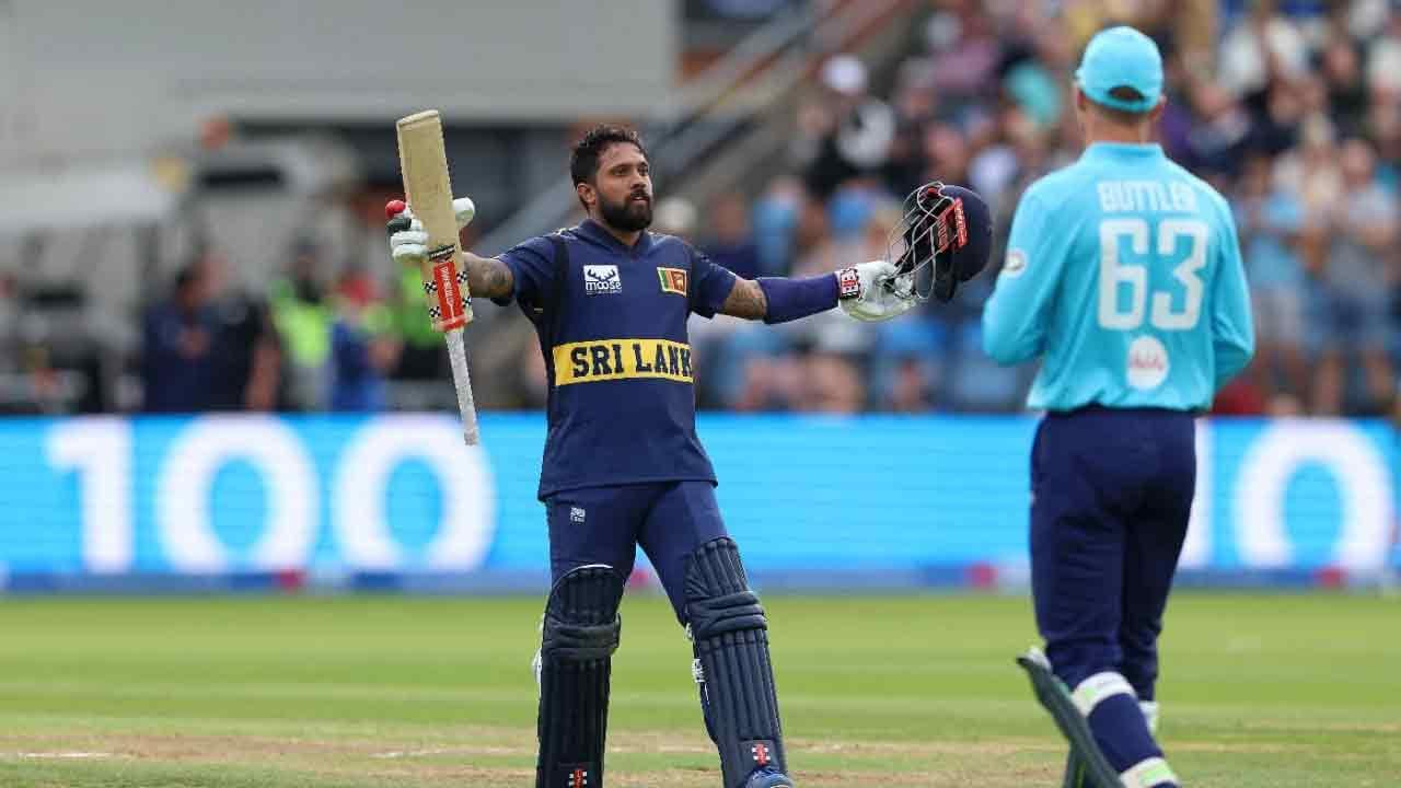 එක්දින ශ්රේණිගත කිරීම්හි කුසල් ඉදිරියට
