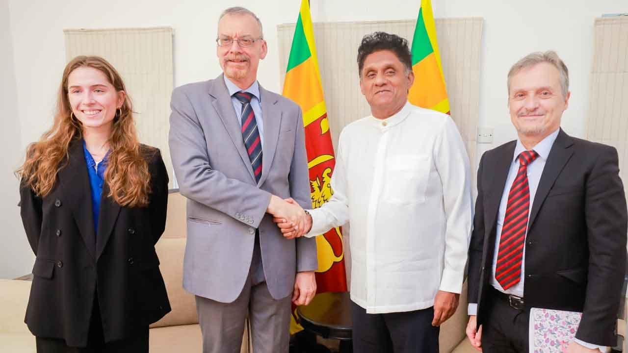 සූර්ය බලශක්ති නියෝජිතයින්ගේ ගැටලු අරන් සජිත් මෙරට ප්රංශ තානාපති හමුවෙයි