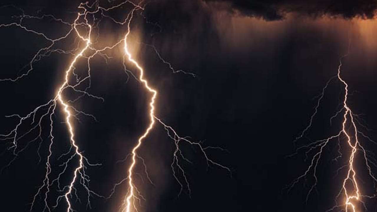 ප්රබල අකුණු ගැන අවවාදාත්මක නිවේදනයක්