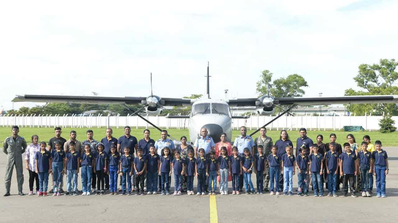 ලෝක ළමා දිනය වෙනුවෙන් තැන්නේයාය ප්රාථමික විද්යාලයේ දරුවන්ට අමතක නොවන ගුවන් සවාරියක්